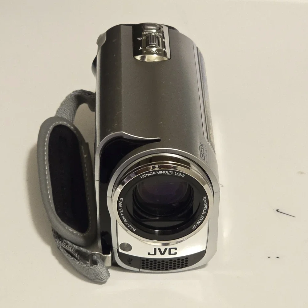 JVC Everio GZ-MG335HU Hybrid 30GB HDD 35x Optical Camcorder‎ Tested Works Bundle